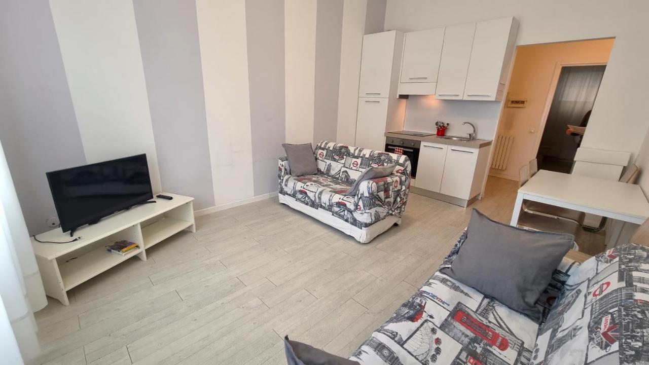 Ferienwohnung Affittimoderni Milano White Exterior foto